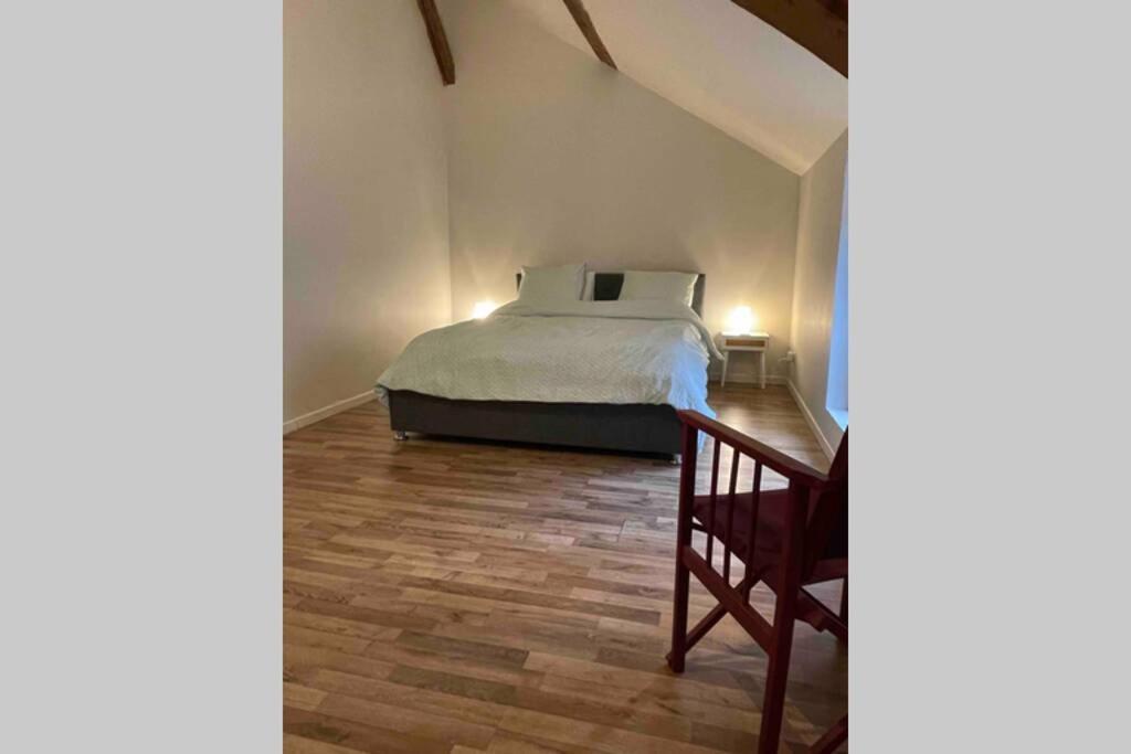 « Au 33 » Lägenhet Charleville-Mézières Exteriör bild